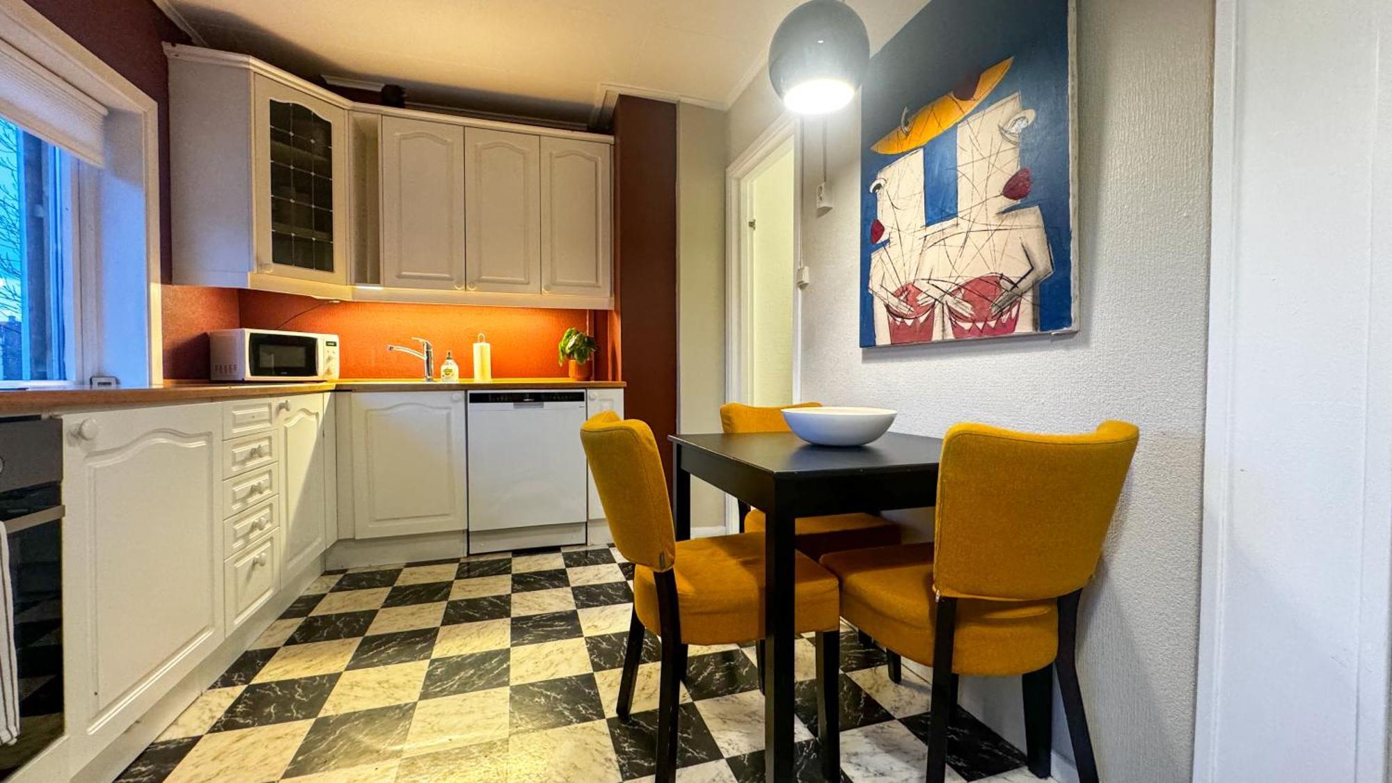 Cozy With Free Parking Appartamento *